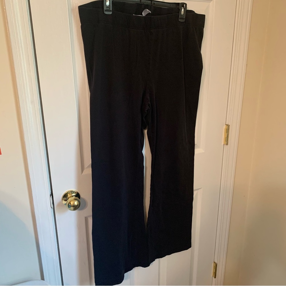 Old Navy 2x black boot cut cotton leggings waist 18.5, length 29.5
